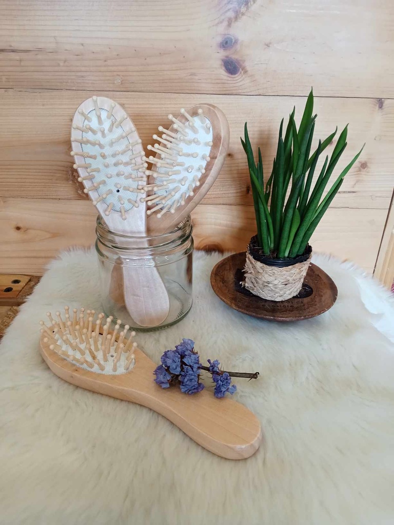 Hair brush, small oval