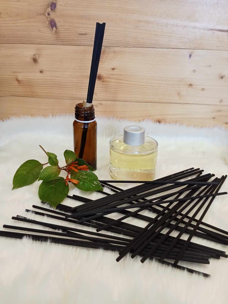 Reed diffuser, black rattan