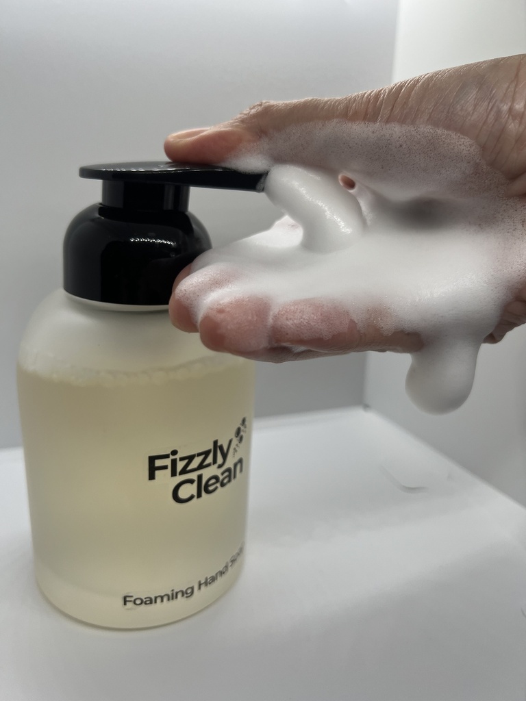 Foaming hand soap tablet starter kit