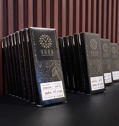 Chocolate Bars with nibs (50g)