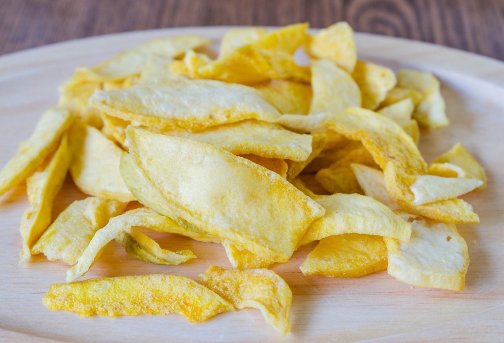Mango chips, dried- per gm