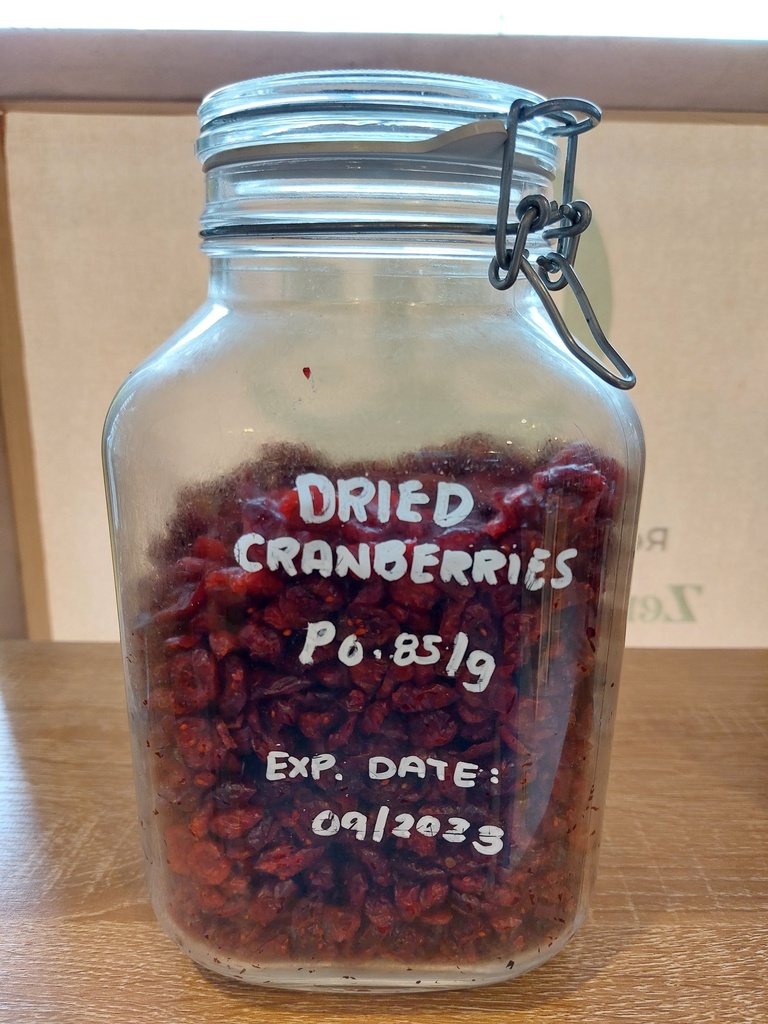 Cranberries, dried - per gm