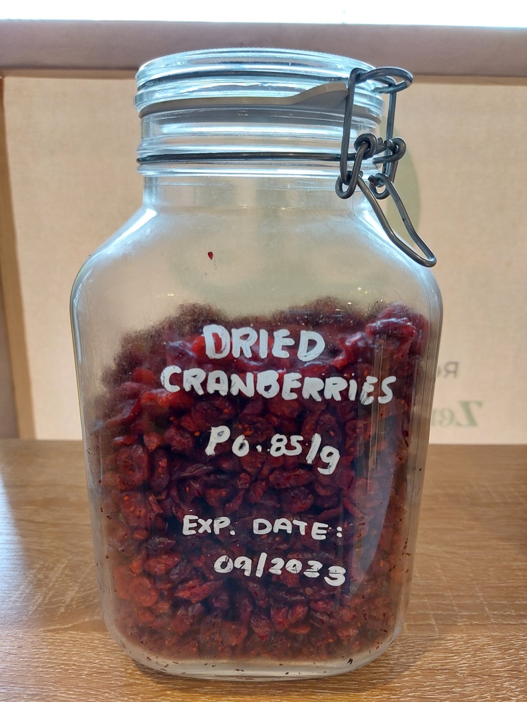 Cranberries, dried - per gm