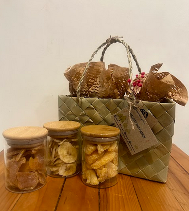 Dried fruit snacks gift set